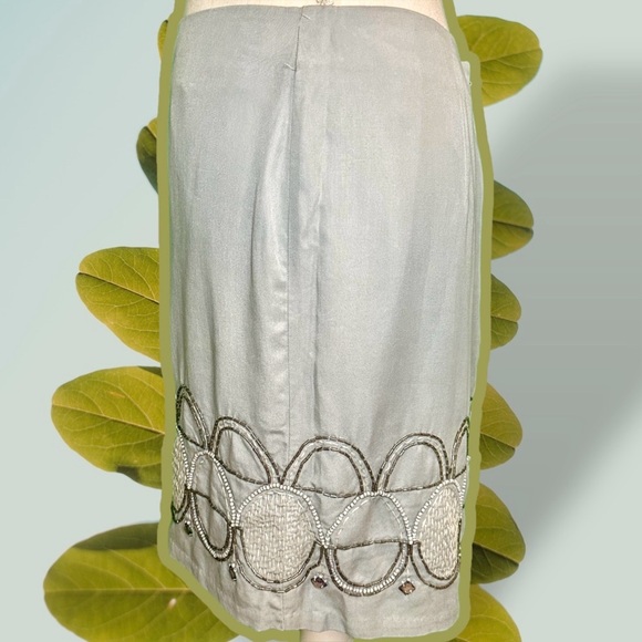 NWT Banana Republic Light Gray Ornate Beaded Bohemian Style Skirt Size 8 - Picture 5 of 14